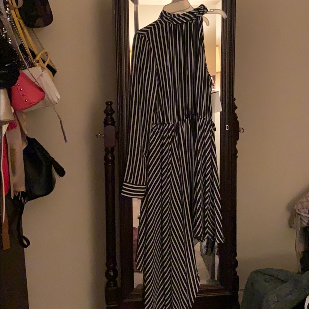 Black/white strip dress